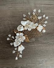 Load image into Gallery viewer, White Floral Hair Piece
